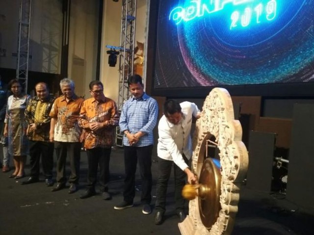 Wako Rudi saat pembukaan kegiatan Capture Conference di Gedung Tabqha Simpang Kara, Batam Centre. (Foto: Koko Rimba/Batamnews)
