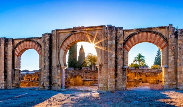 Medina Azahara, Spanyol