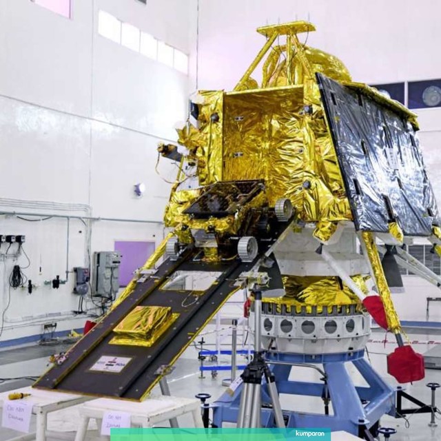 Wahana antariksa Chandrayaan-2 di pusat peluncuran. Foto: Indian Space Research Organisation (ISRO)