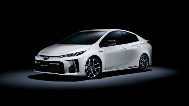 Toyota Prius PHEV GR Sport