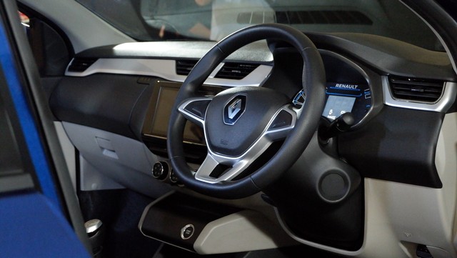 Foto: Renault Triber, MPV Murah Berdarah Prancis Rakitan India (260572)