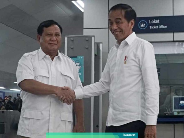 Prabowo Subianto dan Joko Widodo bertemu di MRT Lebak Bulus. Foto: Irfan Adi Saputra/kumparan