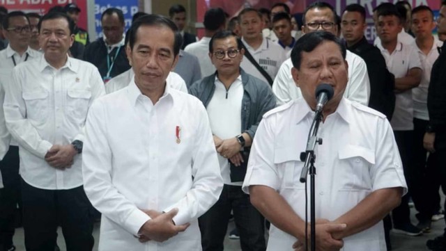 Foto: 80 Menit Pertemuan Jokowi-Prabowo (85656)
