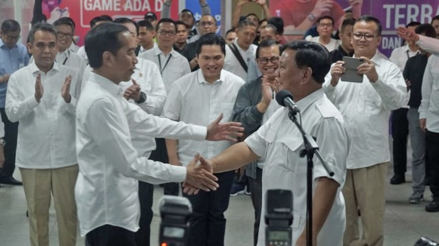 Foto: 80 Menit Pertemuan Jokowi-Prabowo (85659)