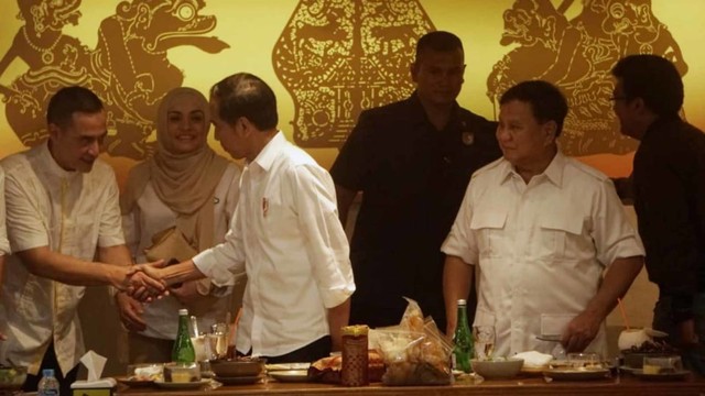 Foto: 80 Menit Pertemuan Jokowi-Prabowo (85668)