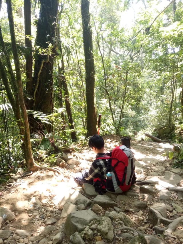 Puncak Semakin Dekat, Namun Terasa Menjauh (21173)