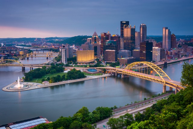 Jembatan di Pittsburgh, Amerika Serikat Foto: Shutter Stock