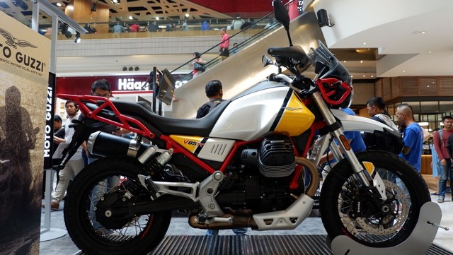 Moto Guzzi V85TT