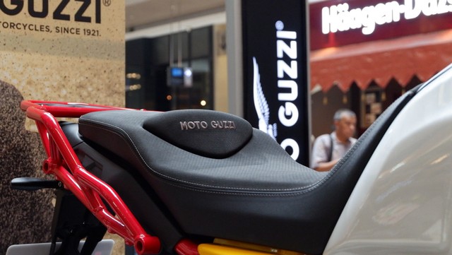 Moto Guzzi V85TT