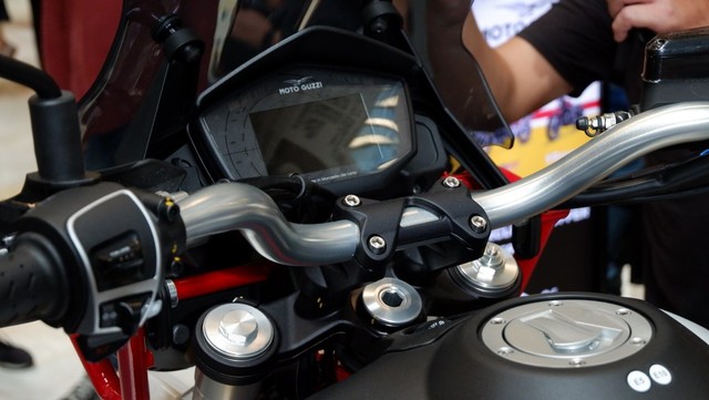 Moto Guzzi V85TT