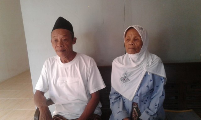 Kisah Nenek di Tegal, Naik Haji dari Hasil Jadi Buruh Pembungkus Tempe (58646)