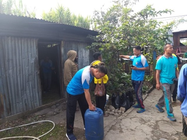 minuman keras jenis ballo di Wamena.jpeg