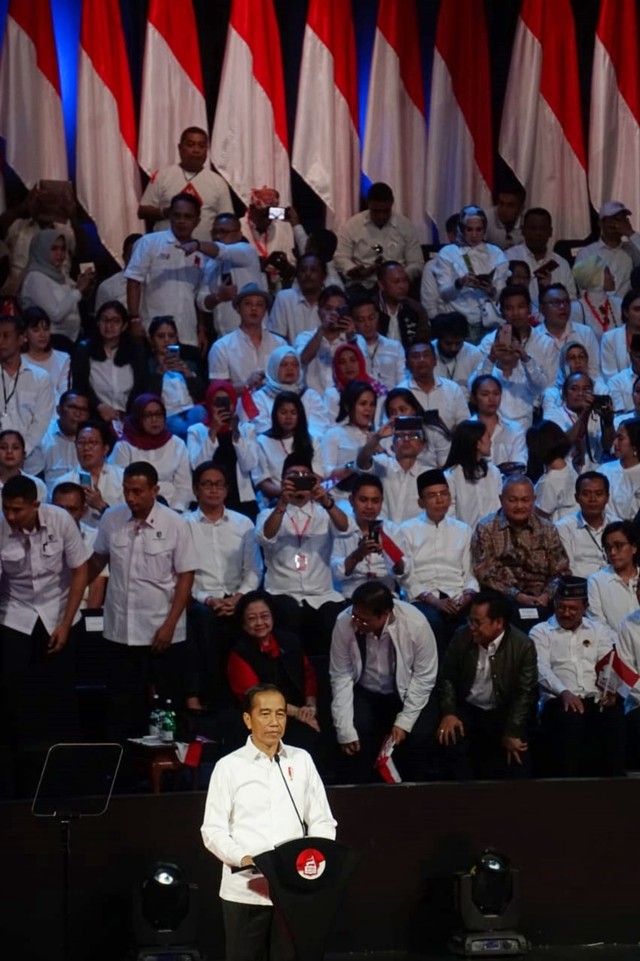 Joko Widodo bersama Ma'ruf, pidato kemenangan di Sentul International Convention Center (SICC)