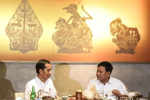 Pertemuan dan makan siang bersama Presiden Joko Widodo dan Prabowo Subianto, Sabtu (13/7), (Foto - BRC dari Kompas.com)