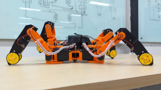 Prototipe robot pencari korban bencana. Foto: Dok. Humas Unika Atma Jaya