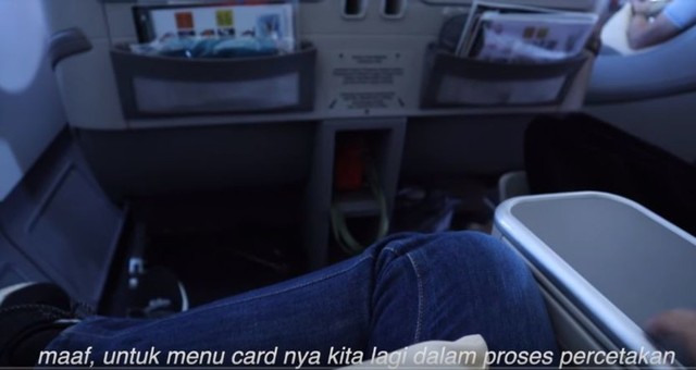 Potongan video klarifikasi Rius Vernandes terkait lembar menu yang ditulis di secarik kertas
