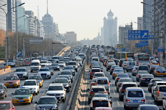 Kondisi lalu lintas di China. Foto: Nikkei
