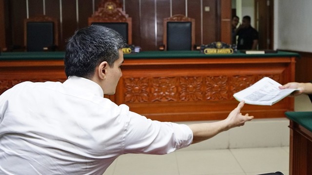 Sidang Vonis Steve Emmanue
