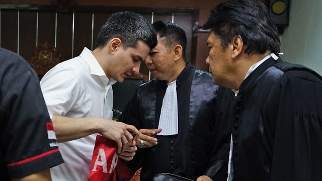 Sidang Vonis Steve Emmanue