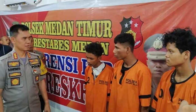 Menyamar Jadi Wanita Berjilbab dan Berdaster, Polisi Tangkap 3 Begal (17496)