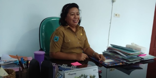 Kepala Dinas Pemberdayaan Masyarakat dan Kampung Kabupaten Kaimana Dra. Joice M Tuanakotta. Foto: Arfat?Balleo News