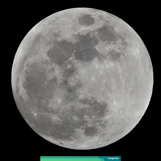 Bulan purnama. Foto: Abil Achmad Akbar/kumparan