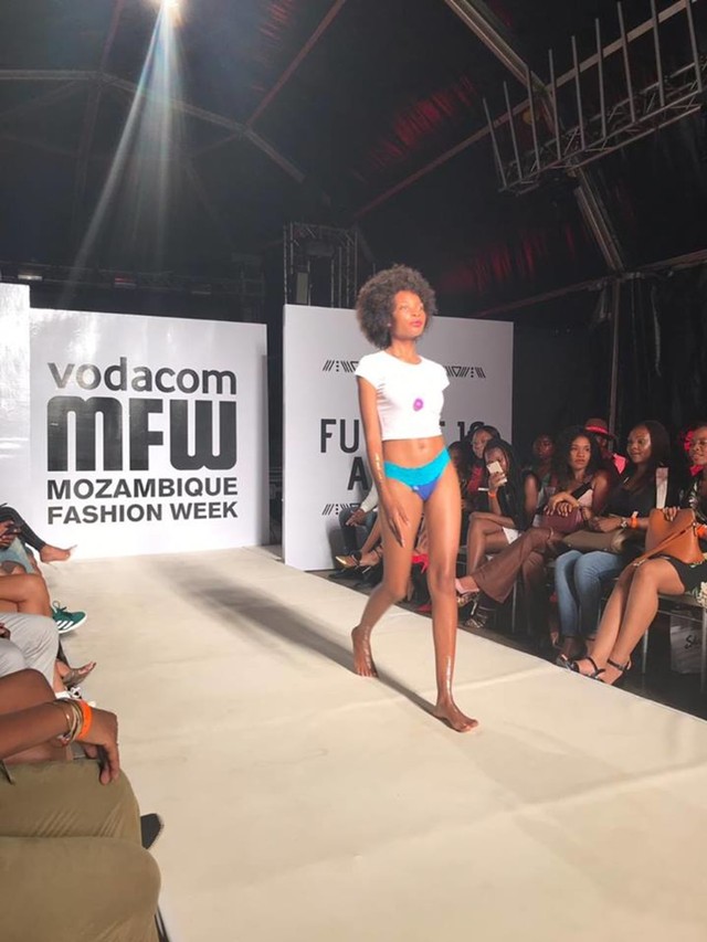 (NOT COVER) Model Pakai Celana Khusus Menstruasi di Runway Fashion