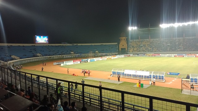 Suasana Stadion Si Jalak Harupat saat Persib menjamu Kalteng Putra, Selasa (16/7).