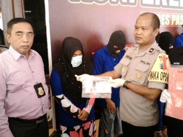 Jual 36,63 Gram Sabu, Ibu Rumah Tangga di Pasuruan Dicokok Polisi