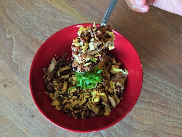 Nasi goreng multigrain ayam garlic - Fit Lokal