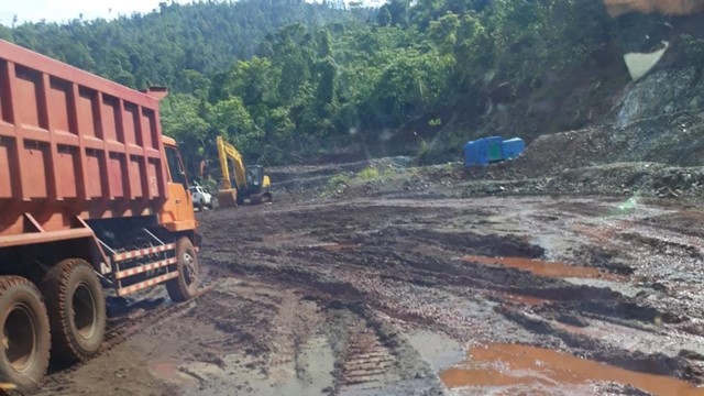 Alat berat diduga digunakan menambang di IUP PT TMM, Foto: Istimewa.