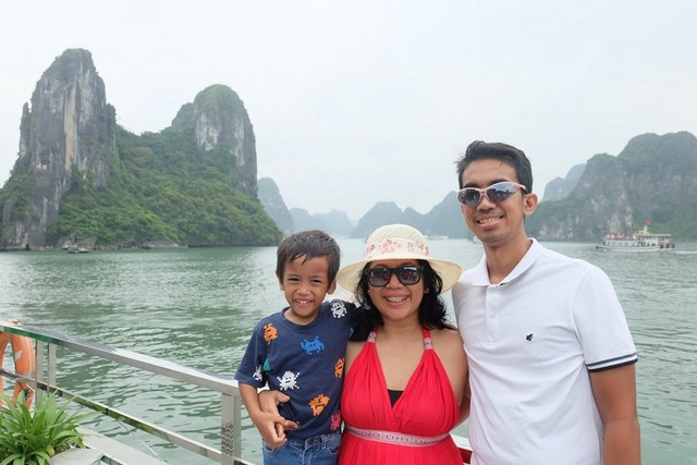 Liburan Keluarga ke Ha Long Bay.JPG