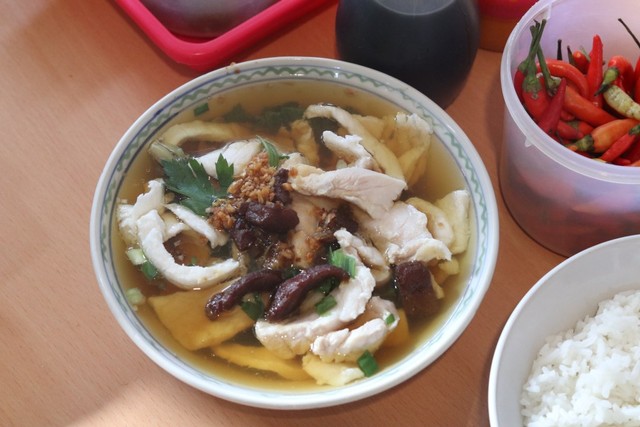 Yuk, Berburu Kuliner Halal di Gang Waru, Pontianak (116715)