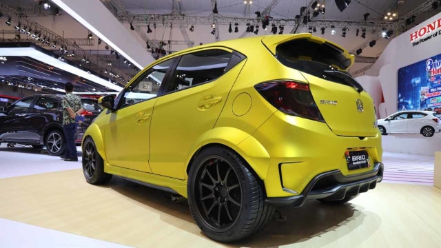 Mobil All New Honda Brio RS modifikasi di pameran GIIAS 2019, di ICE BSD, Tangerang Selatan. Foto: Aditia Noviansyah/kumparan