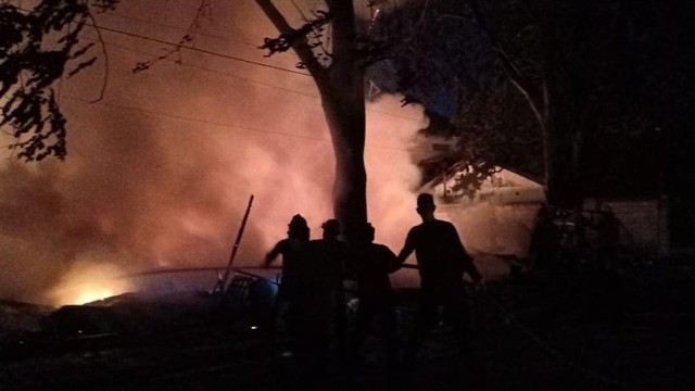 Kebakaran, Bekasi Timur, Kios