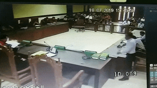 Rekaman CCTV pemukulan hakim oleh pengacara Foto: dok. Istimewa