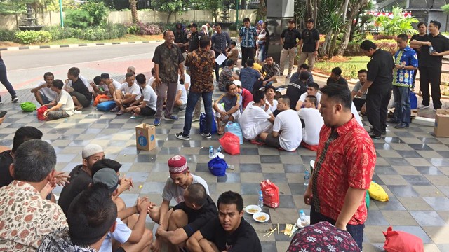 Penyerahan Tahap 2 Tersangka Kasus Kerusuhan 21-22 Mei, di Mainhall Polda Metro Jaya, Jumat (19/7). Foto: Andreas Ricky/kumparan