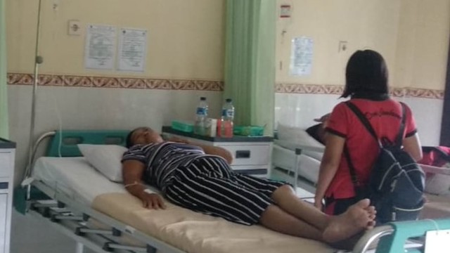 Salah-satu korban yang masih dirawat di rumah sakit, Jum'at (18/7) - kanalbali/KR7