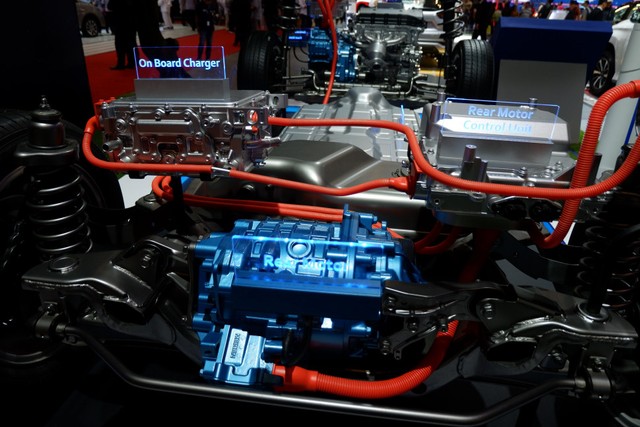 Rancang bangun Mitsubishi Outlander PHEV