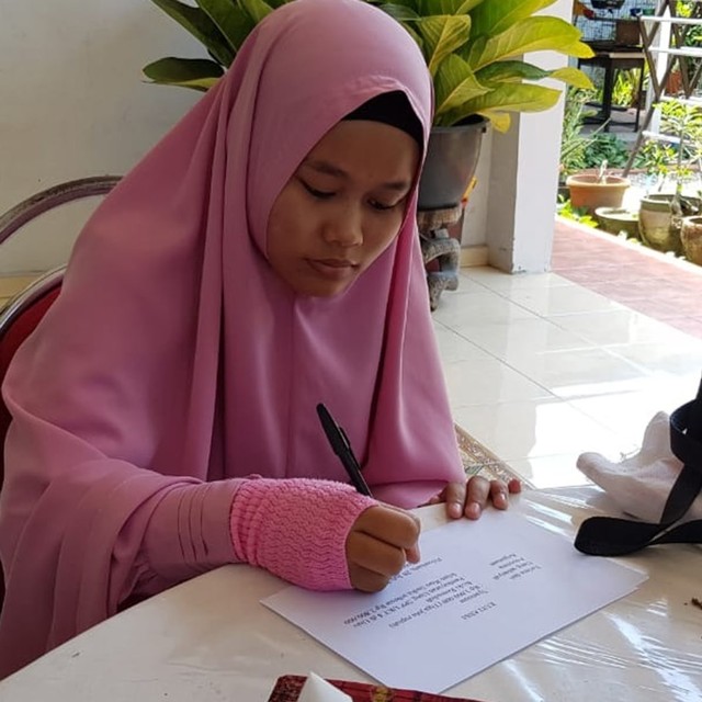 Rizki Romadiah, calon mahasiswi Universitas Islam Negeri Sultan Syarif Kasim (UIN Suska). (Foto: Fakhrur Rodzi)