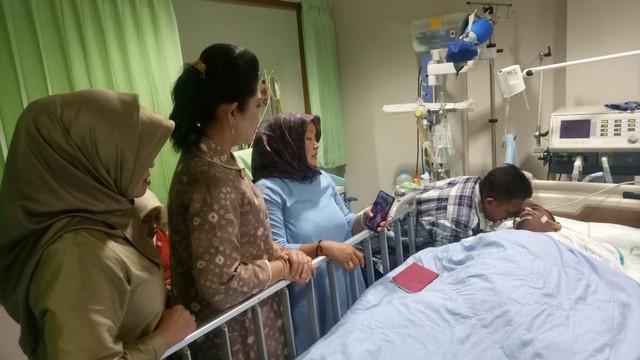Wiko Jerianda saat menjalani perawatan intensi di RS RK Charitas Palembang (Dok. istimewa)
