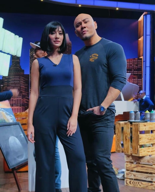 7 Potret Fanny Ghassani, 'Co-Host' Deddy Corbuzier yang Memesona (80255)