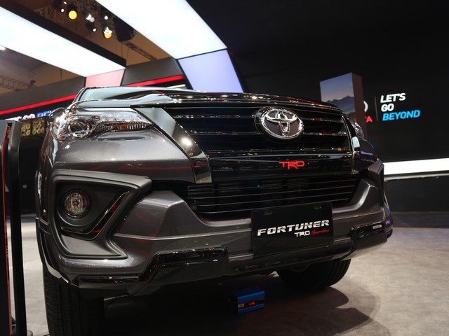 otomotif, fortuner, giias 2019, pajero sport, medium SUV