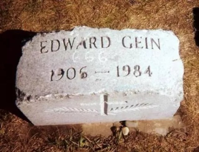 Setelah Ed Gein meninggal.