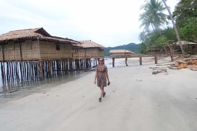 Festival Pulau Roon: Kitab Injil Tertua di Papua Sebagai Sejarah ...