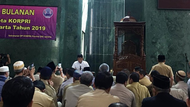 Gus Miftah ceramah di Masjid Fatahillah, Balai Kota, Jakarta Pusat, Selasa (23/7). Foto: Moh Fajri/kumparan