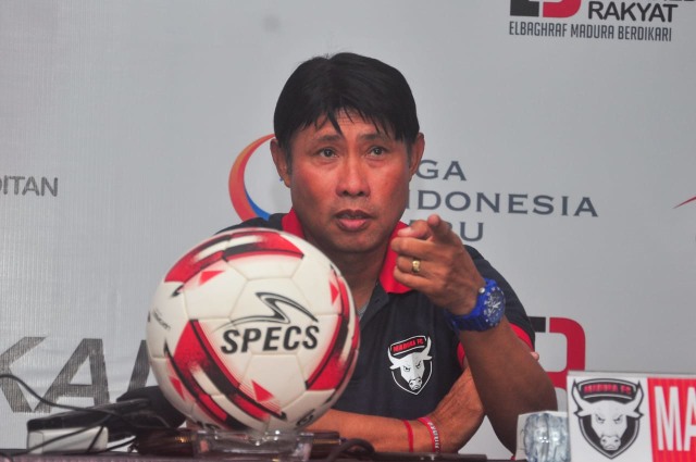 Dibayangi Kekalahan, Eduard Tjong dalam Tekanan