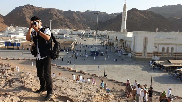 Wisata Sambil Mengenang Para Syuhada Uhud di Bukit Rumat | kumparan.com