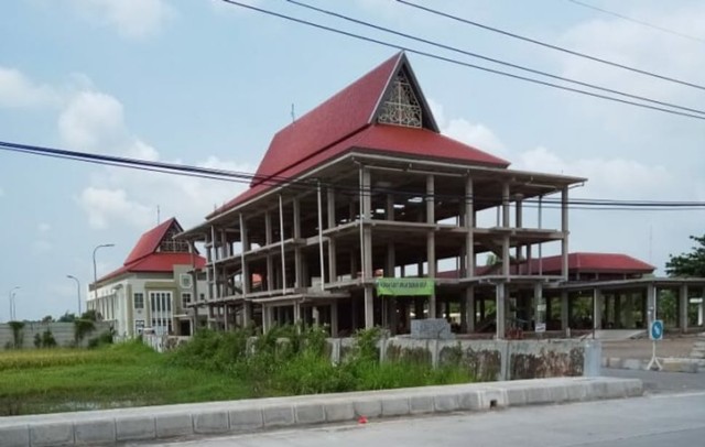 Gedung RSUD Grati. Tahun ini, rumah sakit milik Pemkab Pasuruan tersebut bakal melanjutkan kembali pembangunan untuk tahap ketiga.