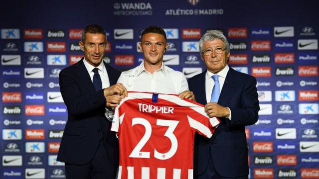 Trippier akan mengenakan nomor 23 di Atletico Madrid. Foto: GABRIEL BOUYS / AFP